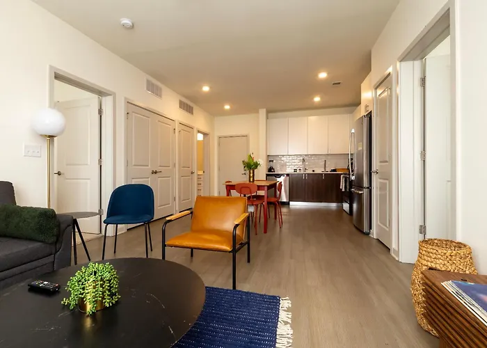 Modern Nulu 2Br Cozysuites 05
