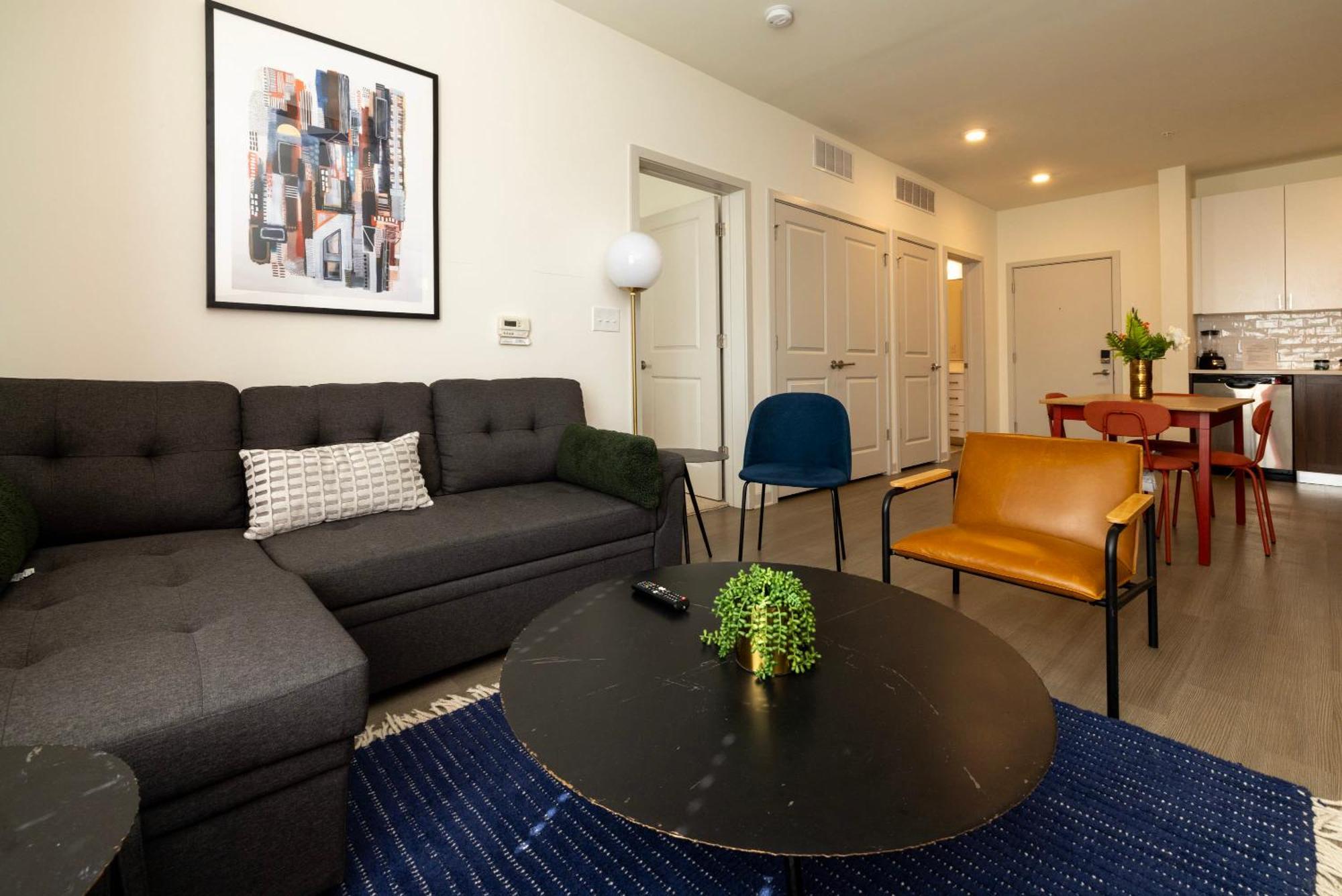 Modern Nulu 2br Cozysuites 05 * Louisville